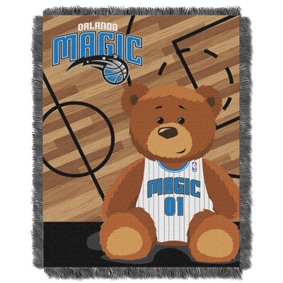 Jeté de bébé magic half court NBA