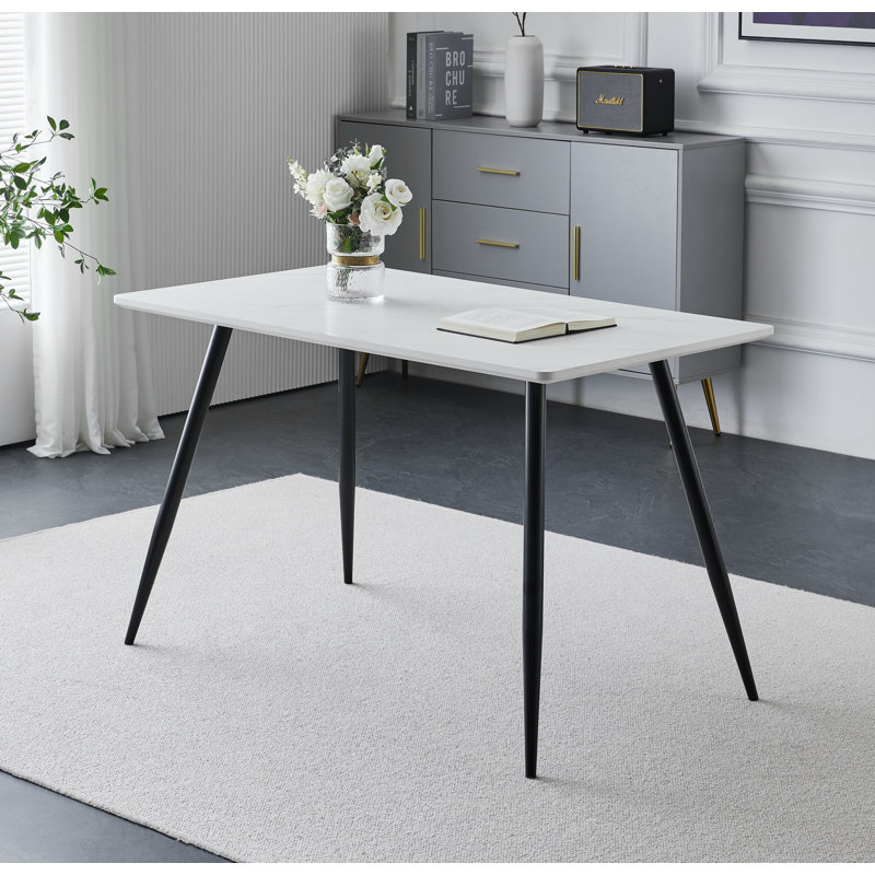 Mose 4 - Person Dining Set