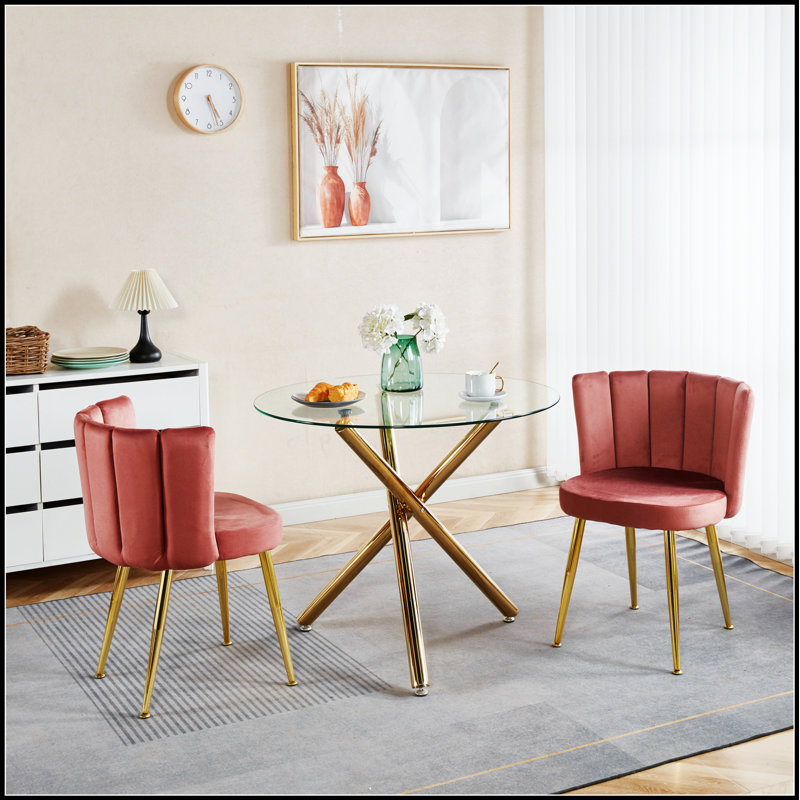 Ensemble de 2 chaises de salle à manger ergonomiques en velours avec des pieds en fer doré, un dossier confortable pour les intérieurs modernes et divers décors.