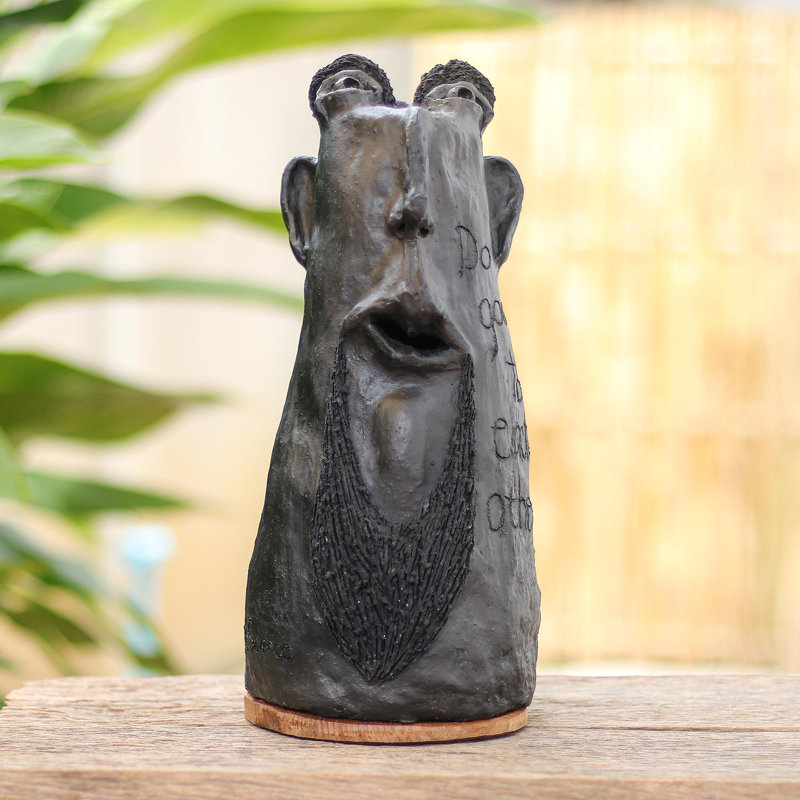 Statuette Brave Man