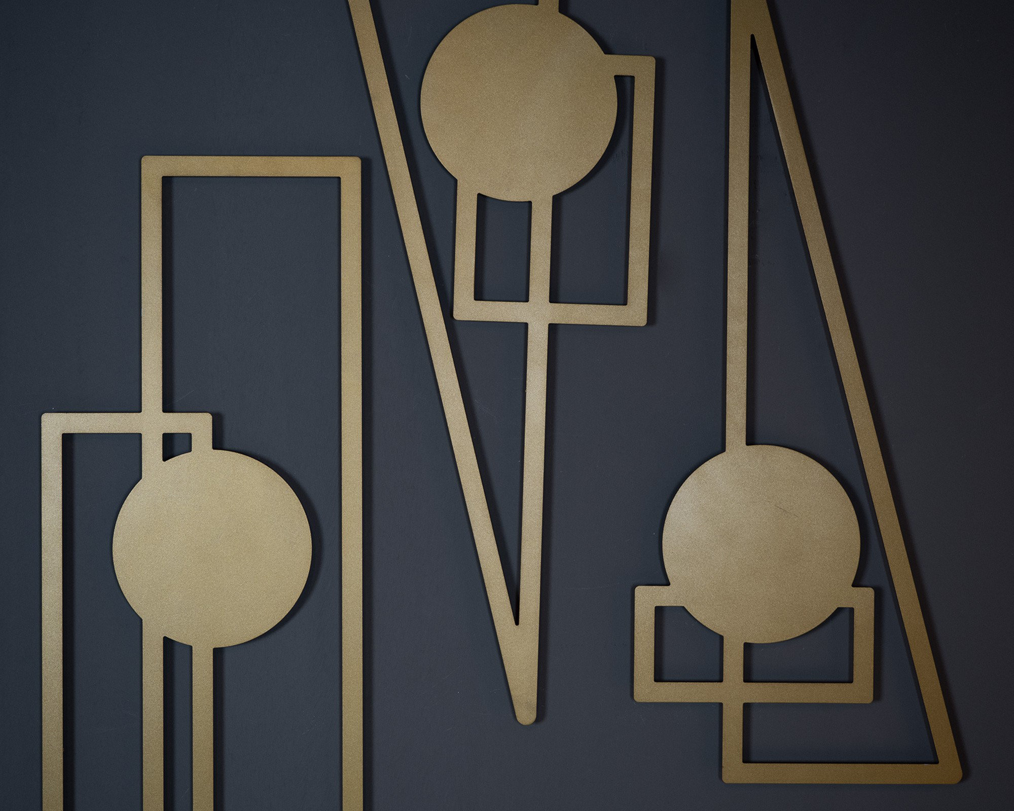 Everly Quinn Elegant Decorative Metal Accessory Set (3 Pieces), Gold ...