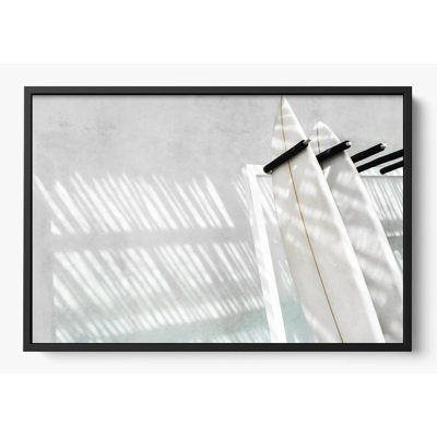 «White Shadows»