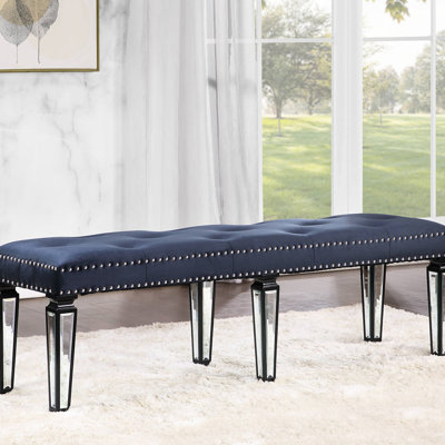 Banc en velours marine foncé avec incrustations de pieds en miroir pour le charme de la chambre à coucher et le magnétisme Allure