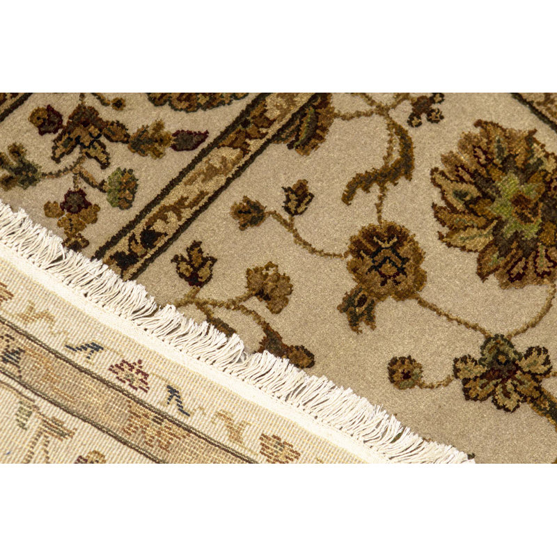 Tapis ivoire noué à la main de haute qualité