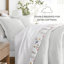Ensemble d'édredon en duvet synthétique à rayures florales Meadow-133426694
