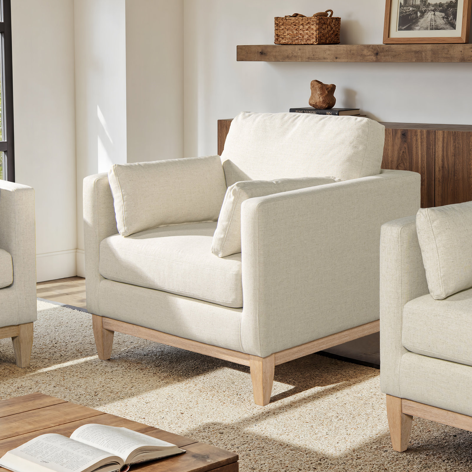 Pera Pine Armchair, White