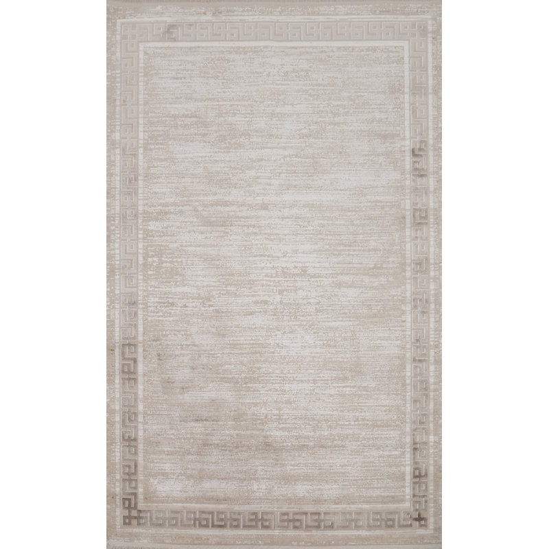 Tapis beige classique 5 x 7 avec des détails grecs indémodables