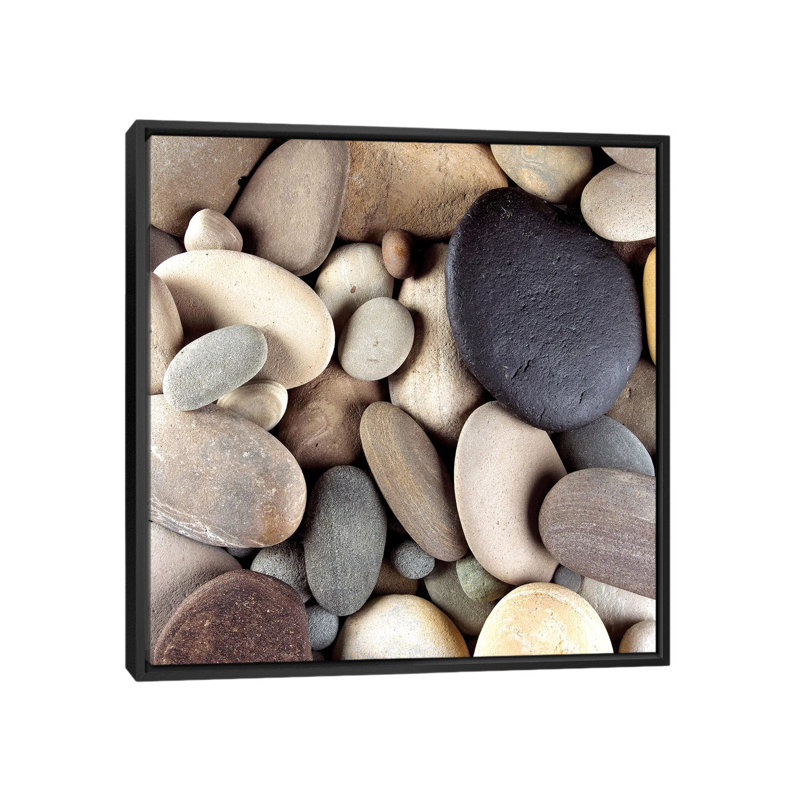 Galets bruns par PhotoINC Studio - Giclèe sur toile tendue avec châssis, H 18 po x l 18 po x P 1,5 po, Toile avec cadre noir