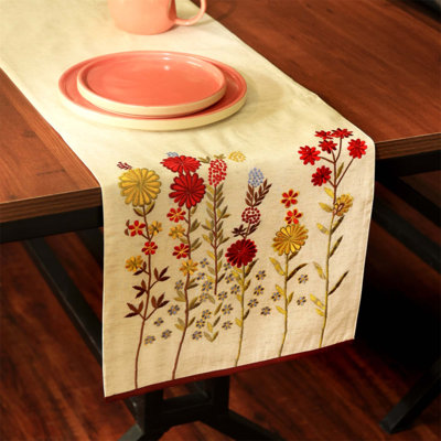 Chemin de table en coton brodé Daisy