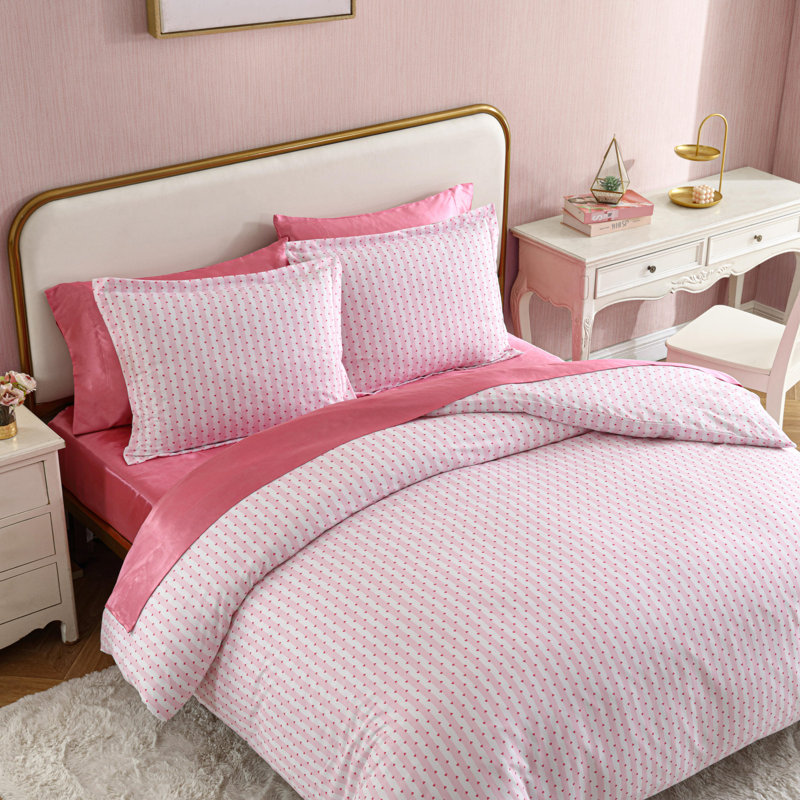 Betsey Johnson Wonderland Stripe Pink Reversible Duvet Cover Set, Queen Duvet Cover + 2 Standard Pillowcases
