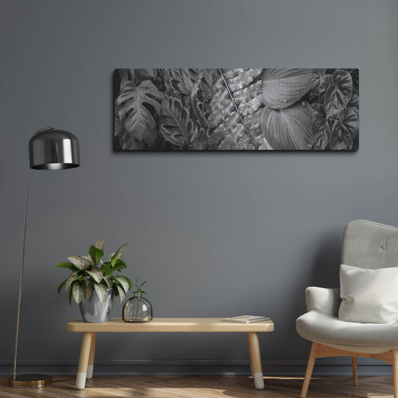 «Leaf Montage» par Monte Nagler, H 16 po x l 48 po
