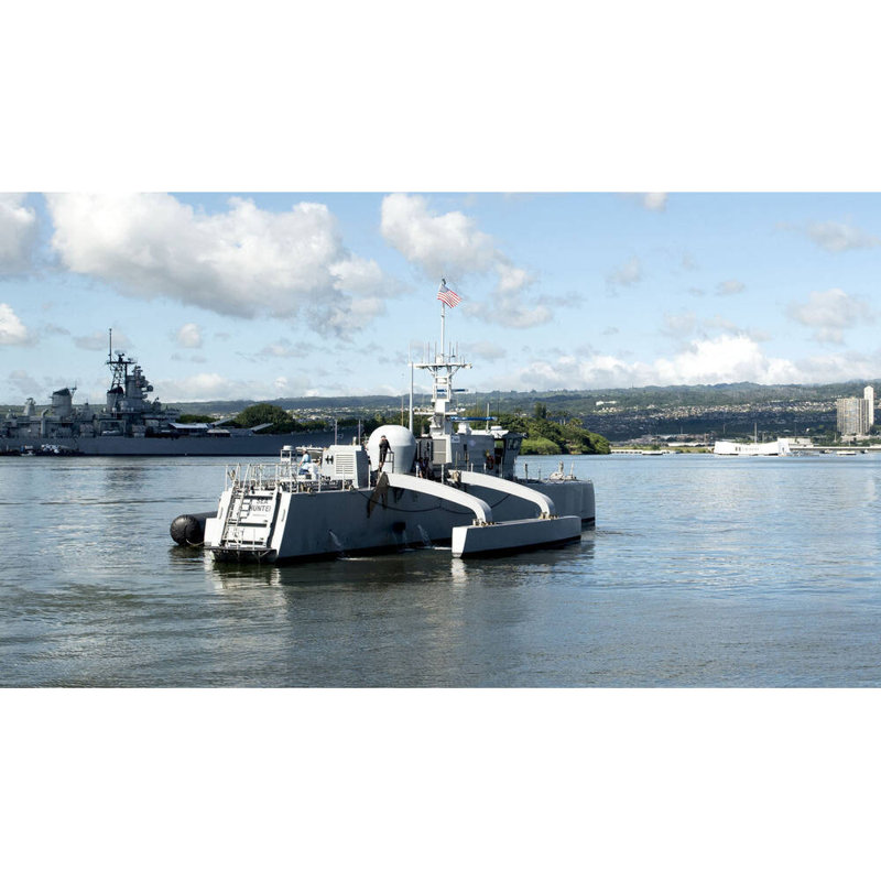 Sea Hunter moyen, H 10 po x l 36 po x P 5 po