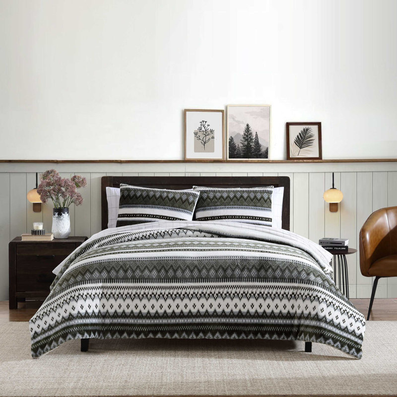 Eddie Bauer Shelton Fair Isle Plush Reversible Comforter Set, Twin Comforter + 1 Standard Sham, Green Geometric