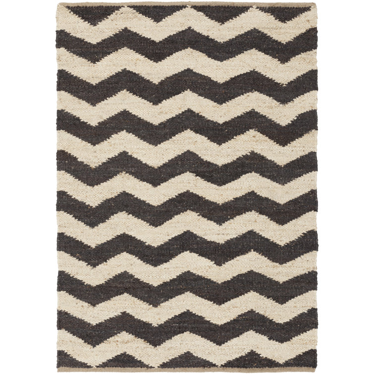 Hermine Chevron Indoor Rug