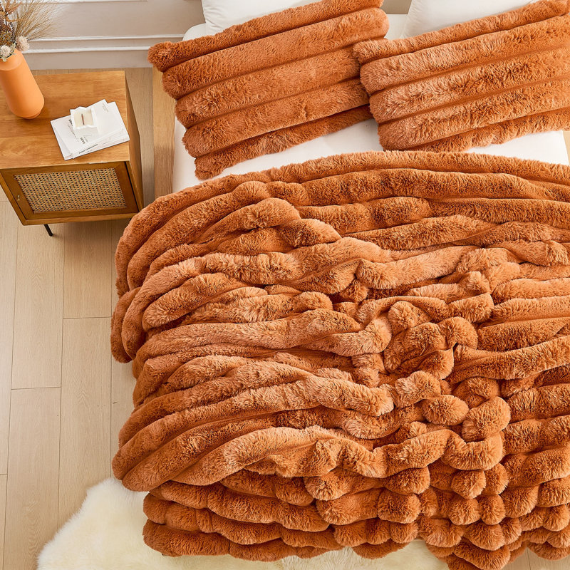 Roll Cakes Chunky Bunny - Coma Inducer Oversized Comforter Set, Brown, King Comforter + 2 King Shams
