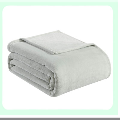 CozyCloud Ultra Soft Plush Fleece Blanket - Warm Grey Home Decor Bedding