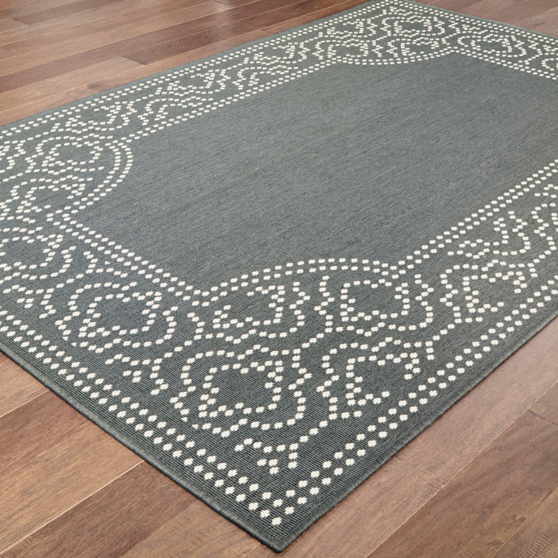Junor Oriental Indoor / Outdoor Rug, Rectangle 2'5" x 4'5"