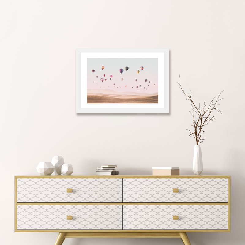 « air balloons », photographie, H 16 po x l 24 po x P 1 po, Papier avec cadre blanc