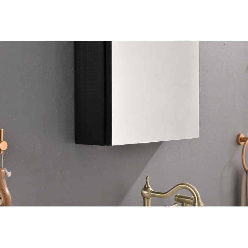 Armoire à pharmacie murale 18 po x 36 po avec miroir