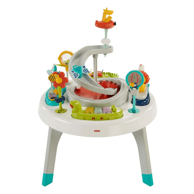 Petite gym avec jouets suspendus