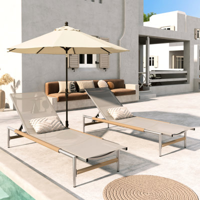 Chaise longue d'extérieur en aluminium - deux chaises longues, structure, filet respirant pour le confort, pieds arrondis d'aspect rustique, soutien ergonomique, nettoyage simple, zones adaptées aux chaises longues de patio, filet rouillé,