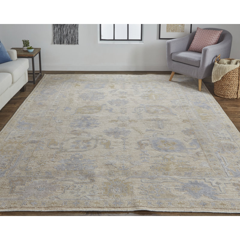 Ouimet Floral Indoor Rug, Rectangle 8' x 10'