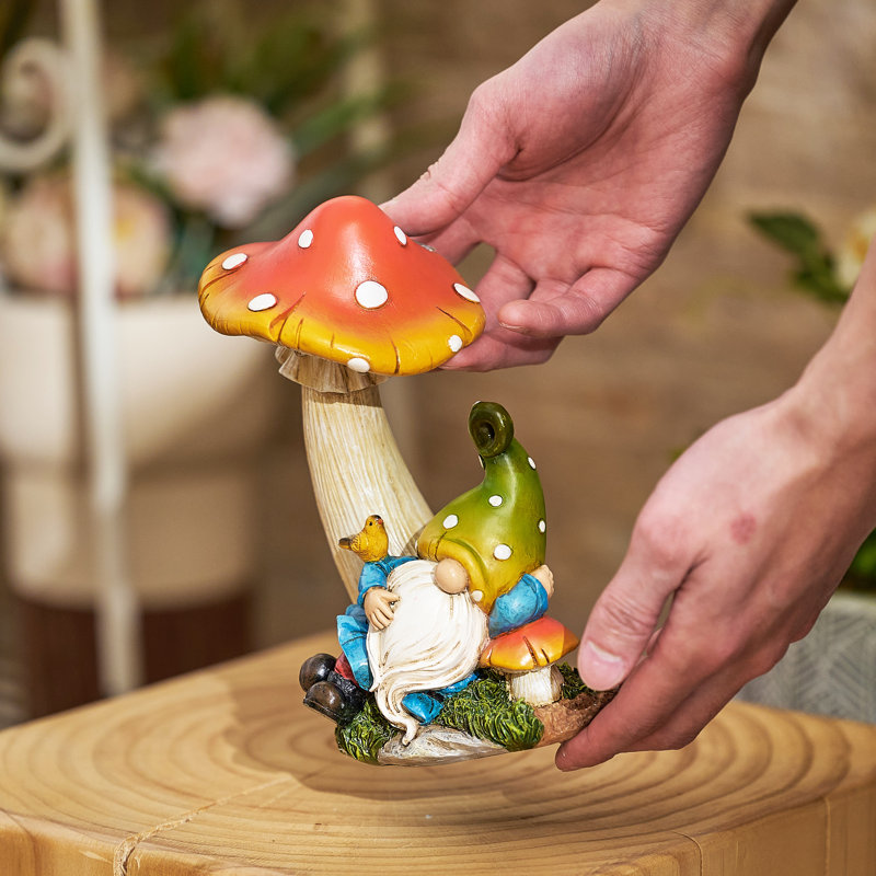 Statue de gnomes de jardin en résine 6 po faisant la sieste sous les champignons avec lumières solaires