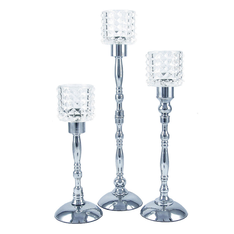 Ensemble de 3 chandelles en métal