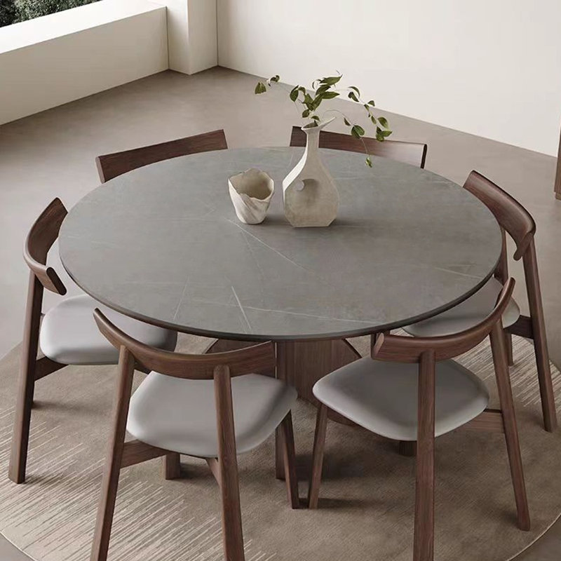 Combinaison de table ronde et de chaise légère et luxueuse