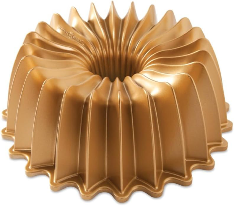 Nordic Ware Non-Stick Round Brilliance fluted cake pan Cake Pan
