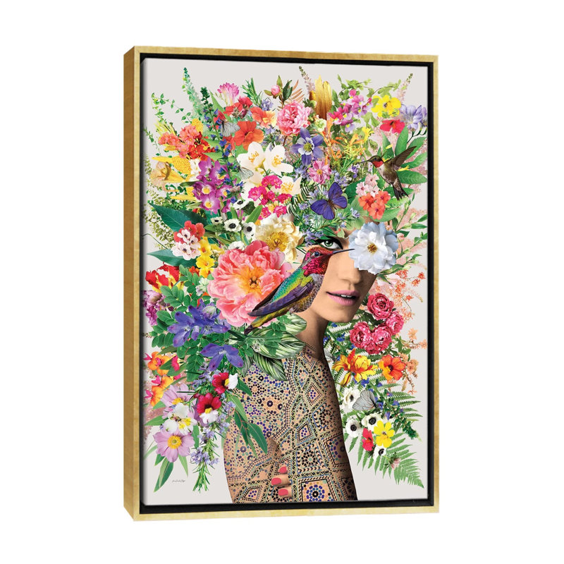 « Antonella » par Ana Paula Hoppe-impression d’art graphique, H 26 po x l 18 po x P 1,5 po, Toile encadrée d'or, Pas de tapis