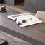 Bureau rétro-chic-799897874