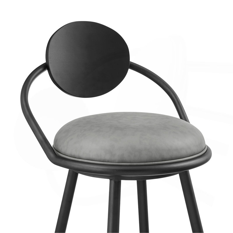 Tabouret de bar pivotant de 26 po en fer noir avec similicuir gris rétro et dossier en bois noir