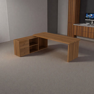 Stylish and Fashionable Desk