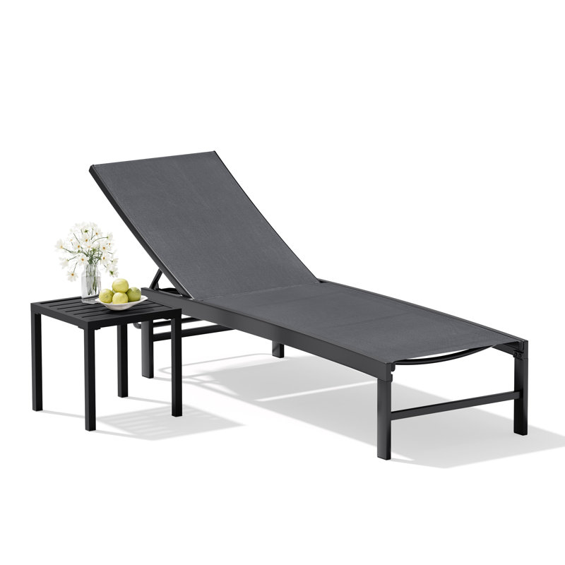 Chaise longue de patio inclinable empilable en métal avec table carrée, Gris foncé