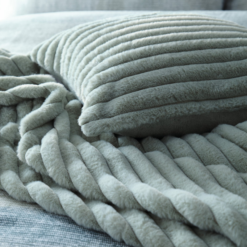 Morritz Throw Blanket, Green