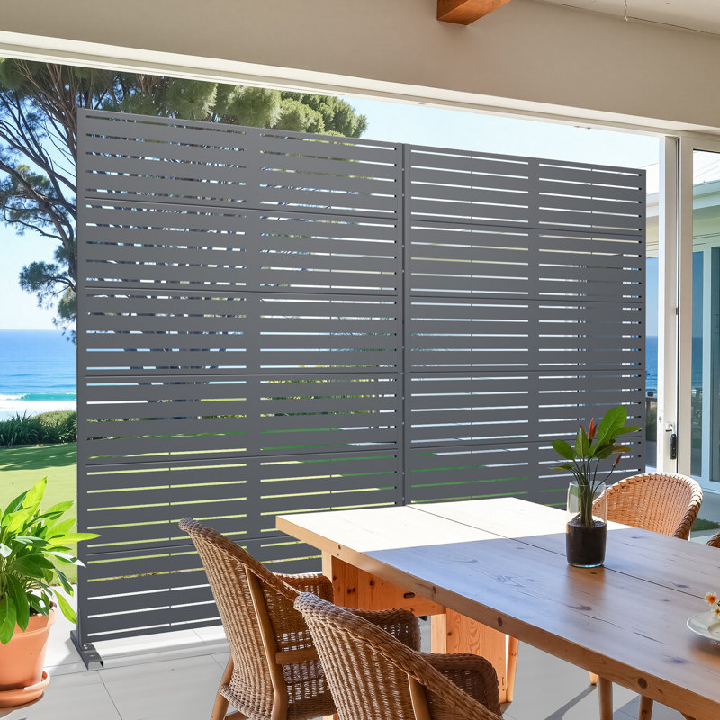 72" Metal Outdoor Privacy Screen, 72" H x 47" W x 16" D, Gris foncé