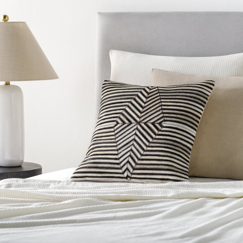 Coussin Coleridge, Polyester/ Bourre en polyester, Brun foncé / crème striée