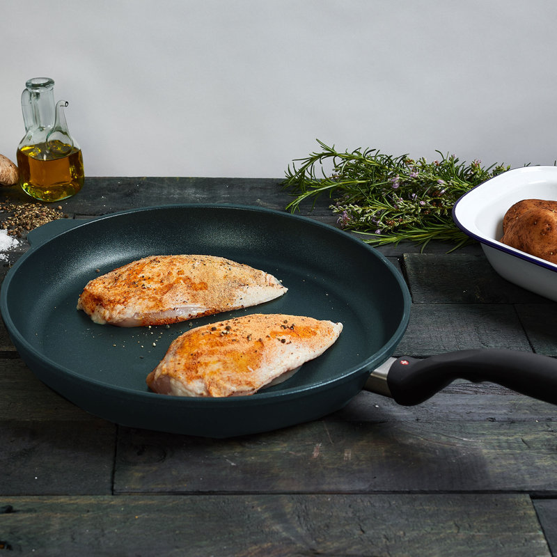 Aluminum Non-Stick Frying Pan, 12.5" W