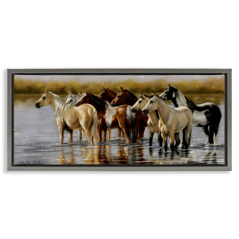 «Horse Herd Splashing», art mural encadré par Victoria Schultz, H 11 po x l 25 po, Cadre flottant gris lustré