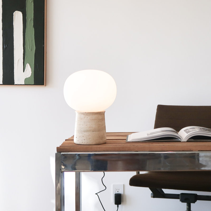 Lampe de table à DEL 12 po Neptune avec base en pierre de travertin naturel