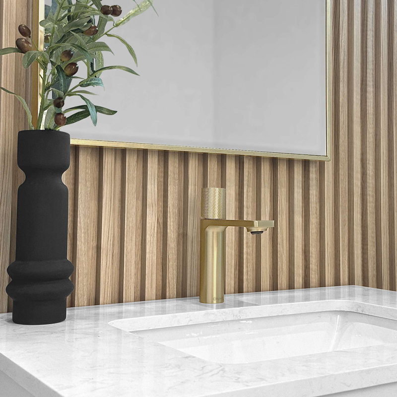Robinet élégant pour salle de bain à poignée simple 7 1/2 po Solace Riela, Or brossé
