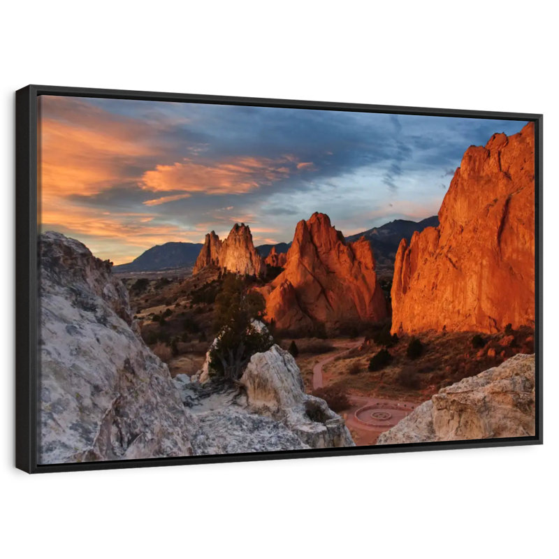 Jardin des dieux au Colorado, 46 po x 31 po, Cadre flottant noir
