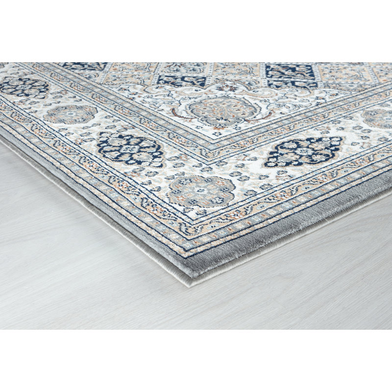 Cilegon Oriental Indoor Rug, Rectangle 3'9" x 5'9"
