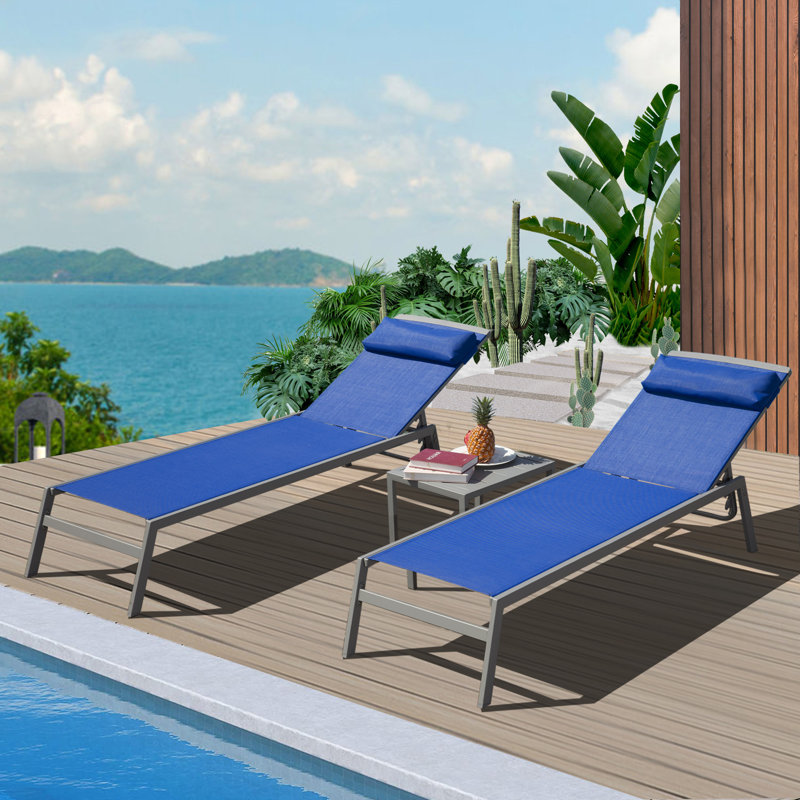 Chaise longue d'extérieur en métal avec table Olida (3 pièces), Bleu, Argent argent
