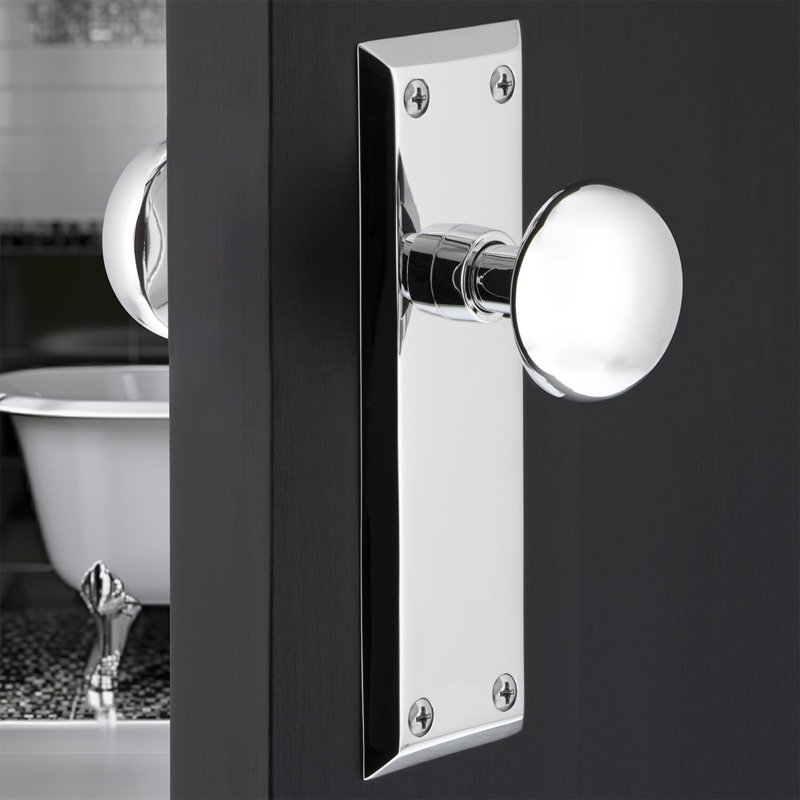 New York Plate with New York Door Knob, Bright Chrome