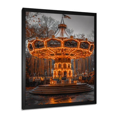 Parc d'attractions jaune et gris