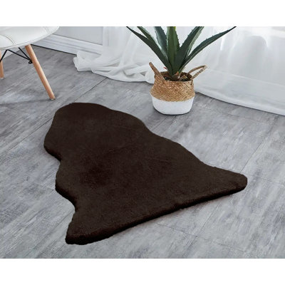 Haitham Faux Fur Washable Indoor Rug