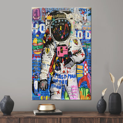Astronaut, Astronaut Graffiti Wall Decor, Astronaut Wall Decor, Modern Graffiti Art Canvas, Astronaut Lover Gift Art, Spaceman Wall Decor,