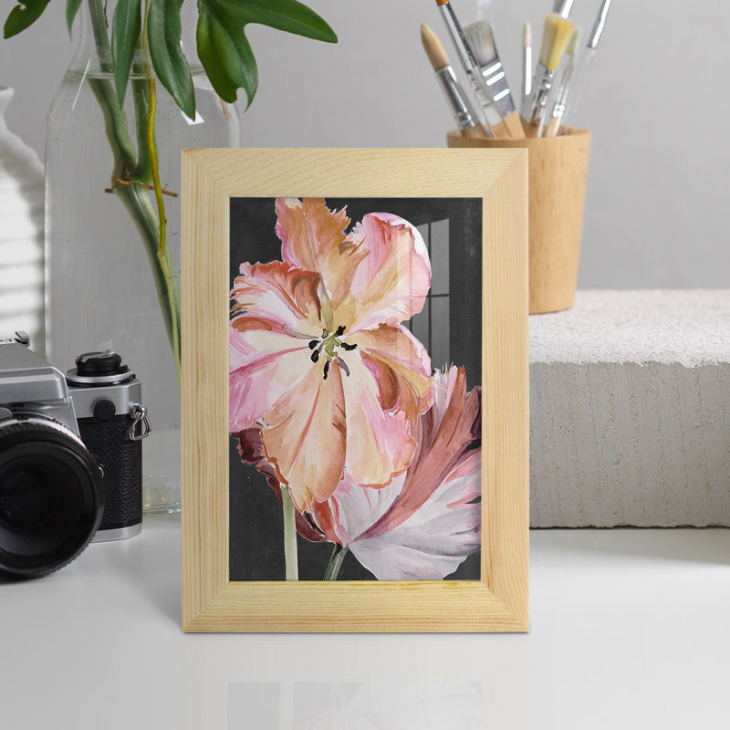 Pastel Parrot Tulips II encadré sur papier, H 6 po x l 4 po x P 1 po, Naturel